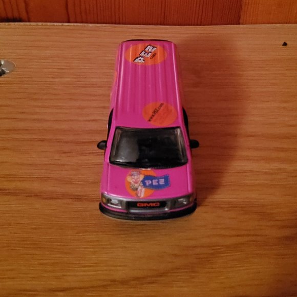 2000 Johnny Lightening Pez 2000 GMC 2500 - Picture 3 of 5